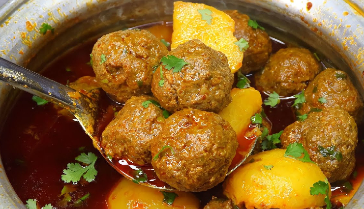 आलू के कोफ्ते में होती है कुछ ऐसी बात कि स्वाद हमेशा रहता है याद, तो फिर हो जाए...#Recipe