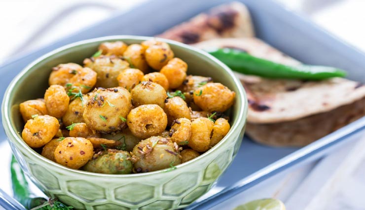 Navratri 2020 : आलू-मखाना सब्जी बनाएगी आपके फलाहार को स्पेशल #Recipe