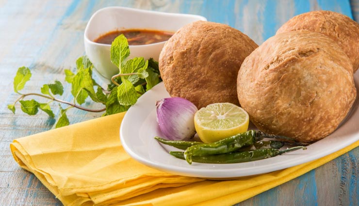 शाम की चाय के साथ स्नैक्स में आजमाए आलू मसाला कचौड़ी, मिनटों में होगी तैयार #Recipe 