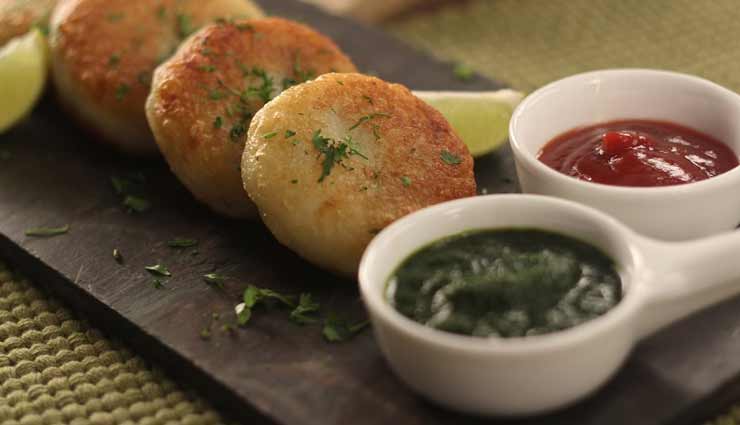 बेहतरीन स्नैक्स के लिए आजमाए आलू मटर पेटिस #Recipe