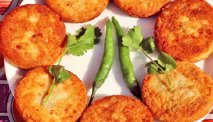 aloo ki tikki,aloo ki tikki ingredients,aloo ki tikki recipe,potato tikki,street food,potato