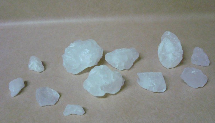 10 benefits of using alum for skin,10 uses of alum for skin. why alum is useful for skin,different uses of alum,alum or fitkari,alum as natural deodorant