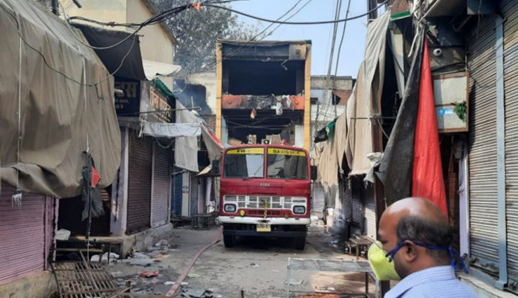 अलवर : दिवाली पर चूड़ी मार्केट में लगी आग, रोते बिलखते रहे दुकानदार, 20 करोड़ का नुकसान