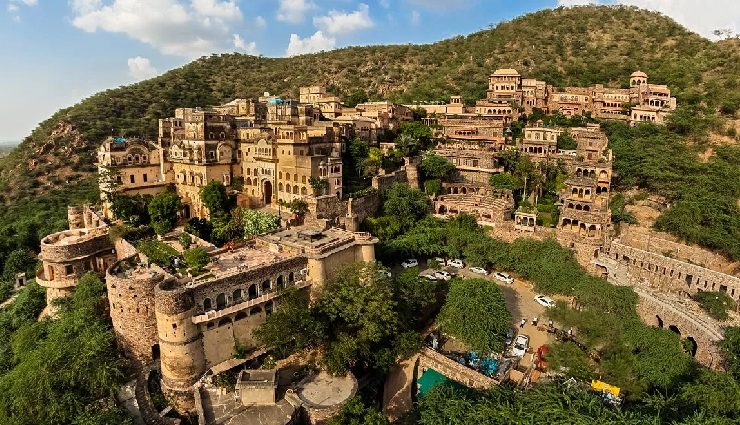 places to visit in rajasthan,rajasthan travel guide,udaipur,jaipur,alwar,ranthambore,jaisalmer,jodhpur,pushkar,ajmer,mandawa,bikaner,rajasthan tourism,winter destinations in rajasthan,rajasthan tourist attractions
