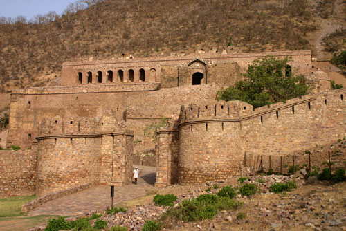 hidden treasure,places in india,weird story