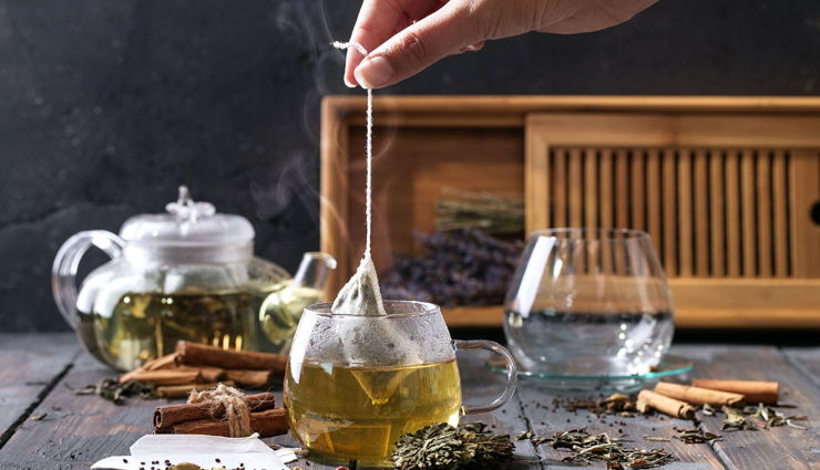 blueberries,green tea,kale and other green leafy vegetables,cinnamon,salmon,alzheimers disease,food to reduce risk of alzheimers disease,Health tips,fitness tips