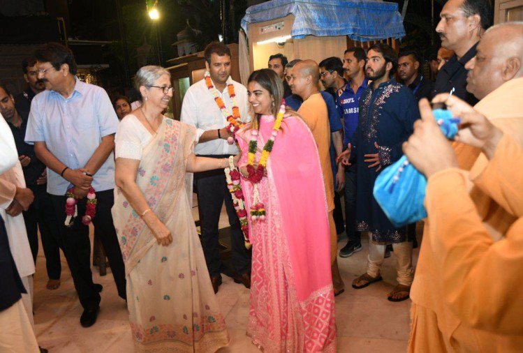 ambani family,anand piramal,isckon temple,isha  ambani