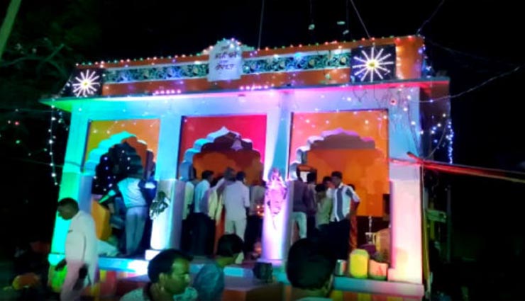 weird news,weird incident,madhya pradesh,bell rings sound from stone,ratlam