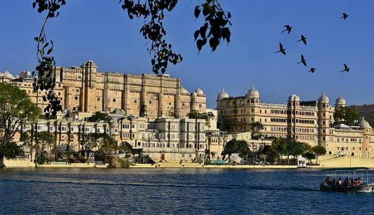 udaipur,udaipur holidays,udaipur travel,udaipur travel guide,udaipur tourism,tourist places in udaipur,india tourism,rajasthan tourism