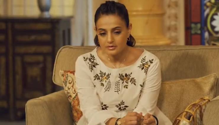 amitabh bachchan,siddhivinayak temple,mystery of the tattoo movie,ameesha patel,arjun rampal,ghoomer