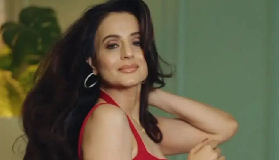 ameesha patel,actress ameesha patel,ameesha movies,ameesha films,gadar,gadar 2,kaho naa pyaar hai,sunny deol,ameesha starkids