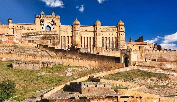 forts in rajasthan,amer fort,chittorgarh fort,jaisalmer fort,ranthambore fort,junagarh fort bikaner