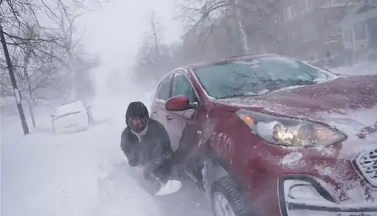 अमेरिका में बर्फीले तूफान का कहर, अब तक 60 मौतें, गाड़ियों में मिलीं कई फ्रोजन लाशें 