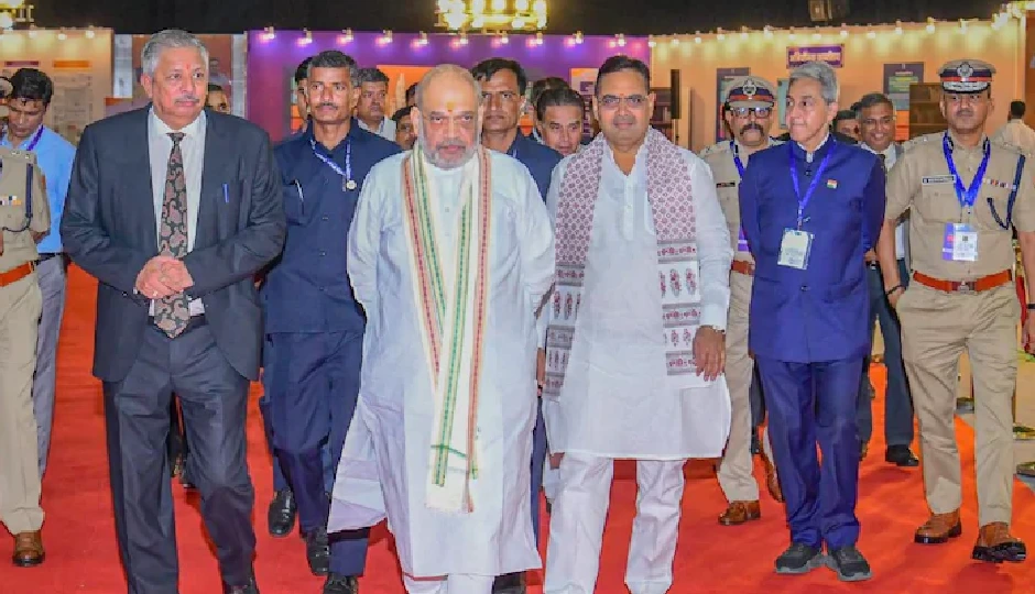 अमित शाह का आह्वान: दीपावली पर केवल स्वदेशी सामान की करें खरीदारी, 140 करोड़ देशवासियों से प्रण लेने की अपील