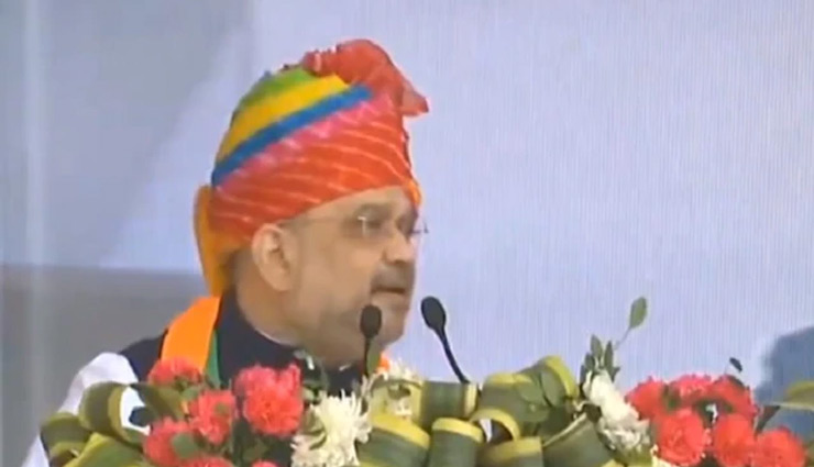  
अमित शाह का राहुल गांधी समेत पूरे विपक्ष पर हमला, कहा  - साबित करें CAA से कैसे अल्पसंख्यकों को नुकसान होगा 