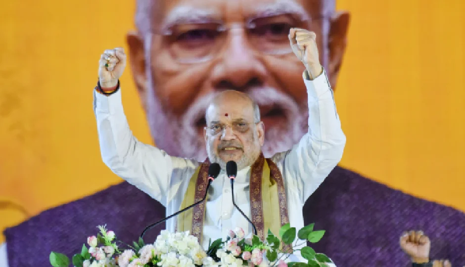 ‘मोमो फैक्ट्री के पीछे किसका पैसा?’ कोलकाता अग्निकांड पर ममता बनर्जी सरकार पर अमित शाह का तीखा वार