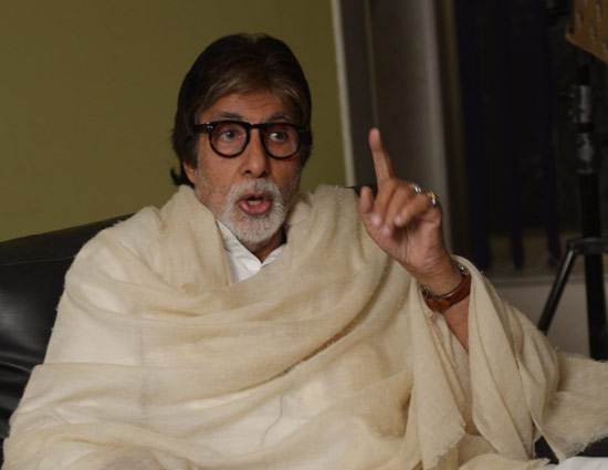 अमिताभ बच्चन की कार दुर्घटना की ख़बर गलत