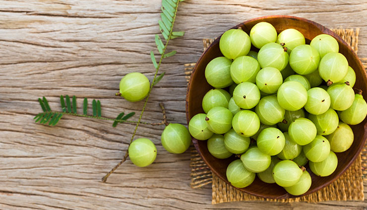 5 Benefits of Using Amla For Hair Growth