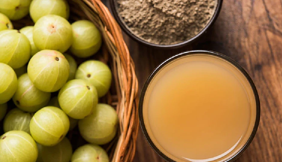  जूस पिएं या चूरन खाएं? जानिए आंवला किस रूप में देता है ज़्यादा फायदा और कैसे बनाता है शरीर को अंदर से मज़बूत