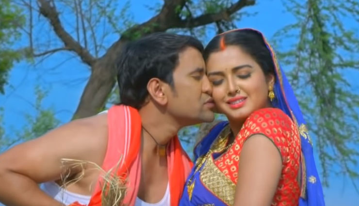 VIDEO- Bhojpuri sensation Amrapali Dubey and Nirhua’s sizzling chemistry in a barn