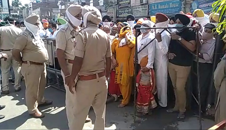 people,goldentemple,amritsar,coronavirus,lockdown
