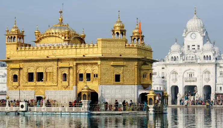 10 Not To Miss Tourist Spots in Amritsar