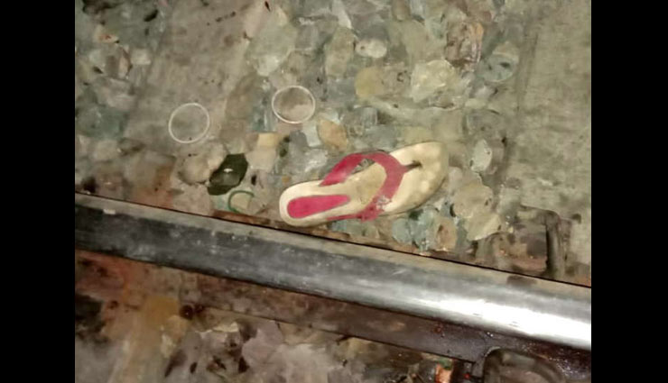 अमृतसर ट्रेन हादसा : एक दिन बाद भी बेटे की लाश का बाकी हिस्सा तलाश रहा है यह परिवार, हादसे से जुड़ी कुछ तस्वीरें dussehra crowd,amritsar train accident,train accident,amritsar accident,amritsar,amritsar train,punjab,train accident photos