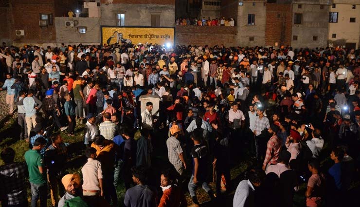 अमृतसर ट्रेन हादसा : दर्दनाक रेल हादसे के लिए रेलवे ने स्थानीय प्रशासन को जिम्मेदार ठहराया, कहा - कार्यक्रम के लिये रेलवे द्वारा कोई मंजूरी नहीं दी गई थी amritsar train accident,amritsar train tragedy,railway board chairman,ashwani lohani,railways,tragic incident,india,latest news