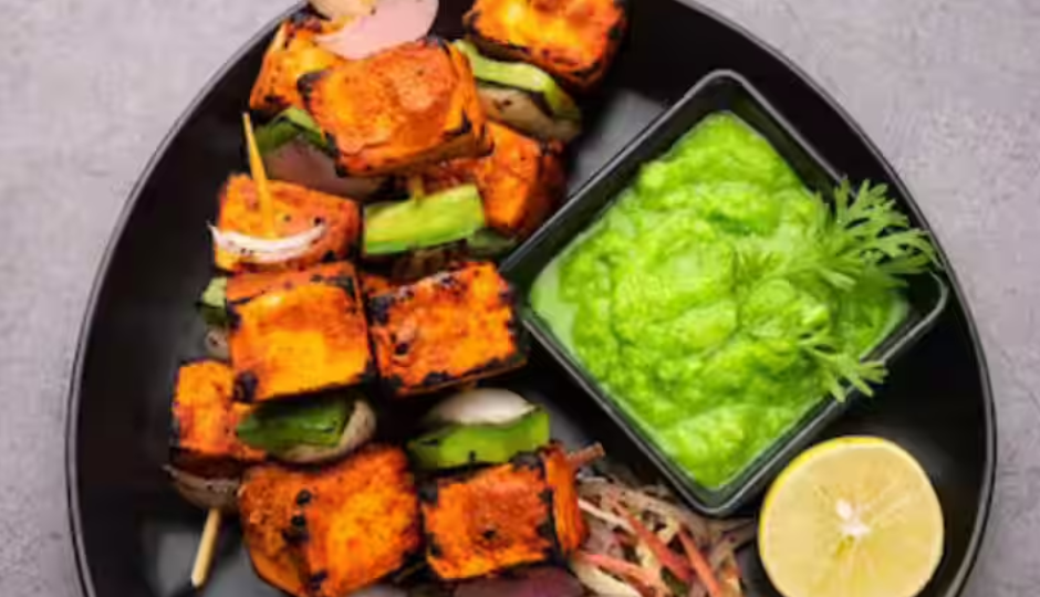 अमृतसरी पनीर टिक्का : सिर चढ़कर बोलता है इस डिश का स्वाद, लंबे समय तक रह जाता है याद #Recipe