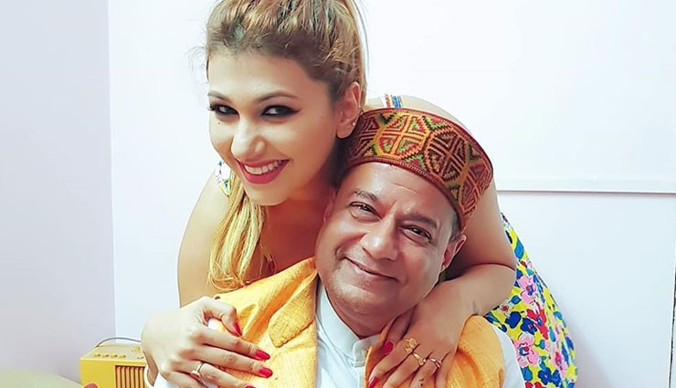 Bigg Boss 12- Not love but ‘chai’ to convince Anup Jalota as Jasleen Matharu’s partner