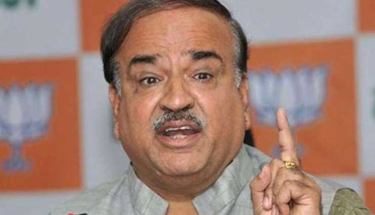 अविश्वास प्रस्ताव : बहस के लिए विपक्ष ने मांगे दो दिन, सरकार बोली- वनडे के जमाने में टेस्ट खेलेंगे!