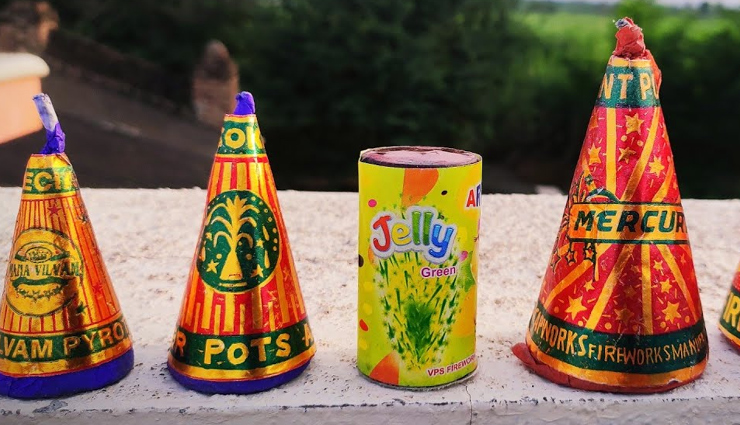 firecrackers,firecrackers pollution,firecrackers can be dangerous,firecrackers pollution in hindi,diwali 2022