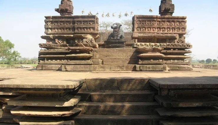 वैज्ञानिक भी नहीं समझ पाए 800 साल पुराने इस मंदिर के रहस्य weird news,weird information,ramappa temple telangana,mysterious temple