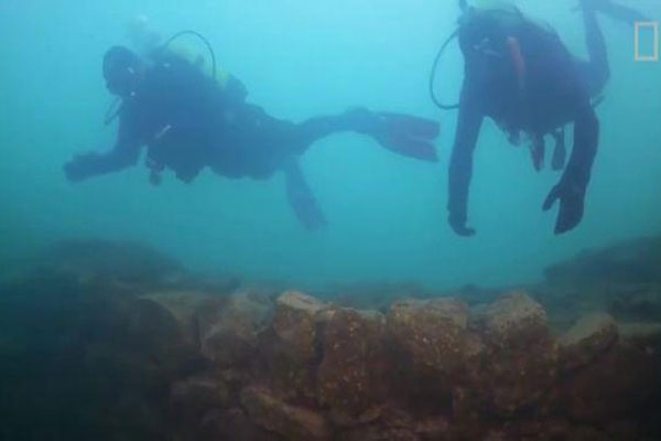 castle,ancient castle,alkaline water,travel