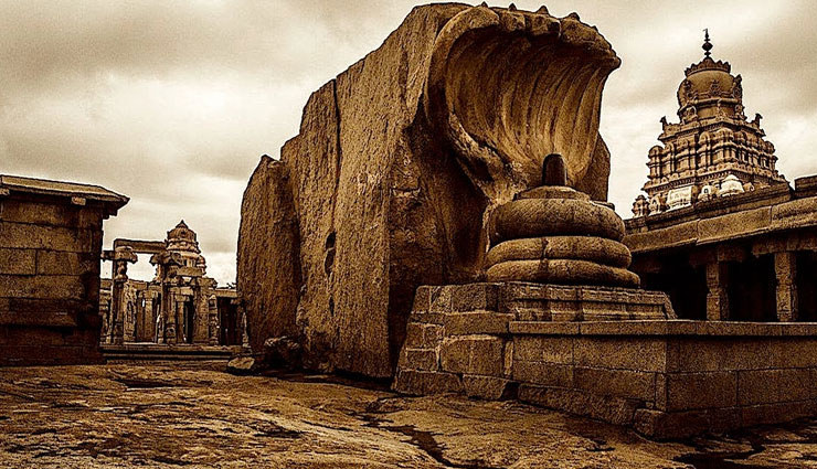 ancient temples,ancient temples in india,india,brihadeeswarar temple,thanjavur,tungnath temple,tungnath,virupaksha temple,hampi,chausath yogini temple,jabalpur,sun temple,modhera