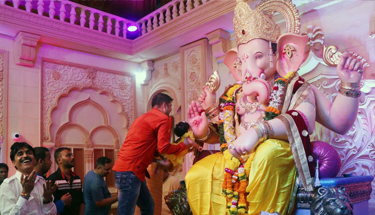 Ganesh Chaturthi 2024 : मुंबई के ये प्रसिद्ध गणपति पंडाल बनते हैं आकर्षण का केंद्र, गणेशोत्सव के मौके पर हो सकते हैं शामिल ganeshotsav 2024 mumbai,ganesh pandals in mumbai 2024,ganesh chaturthi 2024 celebration mumbai,famous ganesh pandals mumbai 2024,mumbai ganeshotsav 2024 events,best ganesh pandals in mumbai,ganeshotsav 2024 mumbai guide,ganesh chaturthi mumbai pandals 2024,ganeshotsav celebration spots mumbai,ganesh chaturthi 2024 mumbai festivities
