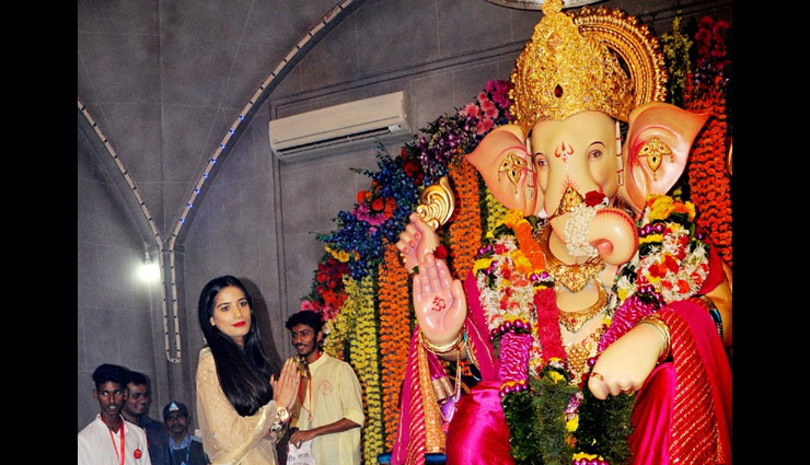 Andhericha Raja gets a trademark certificate