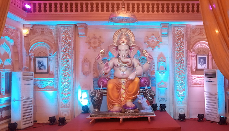 ganesh chaturthi in mumbai,famous ganesh temples,ganesh temples in mumbai,must-visit ganesh temples,ganesh chaturthi celebrations,iconic ganesh temples,mumbais ganesh festivals,siddhivinayak temple,lalbaugcha raja,gsb seva mandal,andhericha raja,khetwadi ganraj,mumbaicha raja,ganesh galli celebrations,bal ganesh temple,mumbais spiritual heritage,ganesh chaturthi traditions,mumbai travel guide,ganesh chaturthi pilgrimage,mumbai cultural experiences