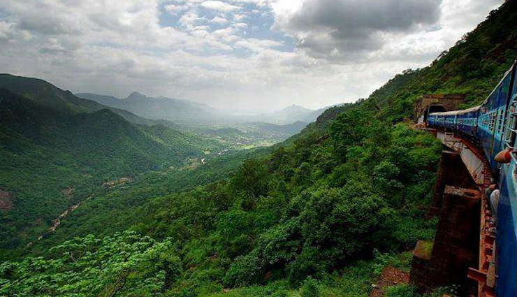 andhra pradesh,tourist attractions to visit in andhra pradesh,places to visit in andhra pradesh,araku valley,talakona waterfall,rama krishna beach,borra caves,belum caves,kondareddy buruju