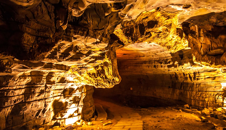 andhra pradesh,places to visit in andhra pradesh,tourist destinations in andhra pradesh,araku valley,talakona waterfall,rama krishna beach,borra caves,belum caves,kondareddy buruju