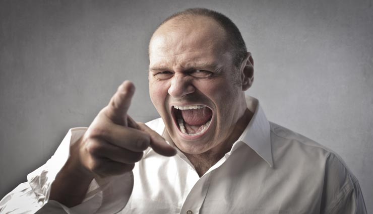 गुस्सा बनता है विनाश का कारण, इन वास्तु टिप्स की मदद से पाए काबू