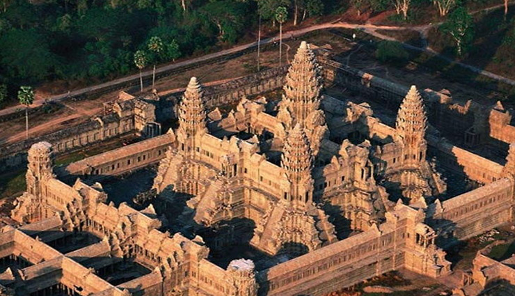 विदेश में स्थित हैं विश्व का सबसे बड़ा हिन्दू मंदिर, जानें इसकी खासियत