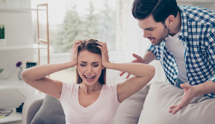 टॉक्सिक रिलेशनशिप छीनते हैं आपका चैन और सुकून, जानें कैसे पाएं इनसे मुक्ति