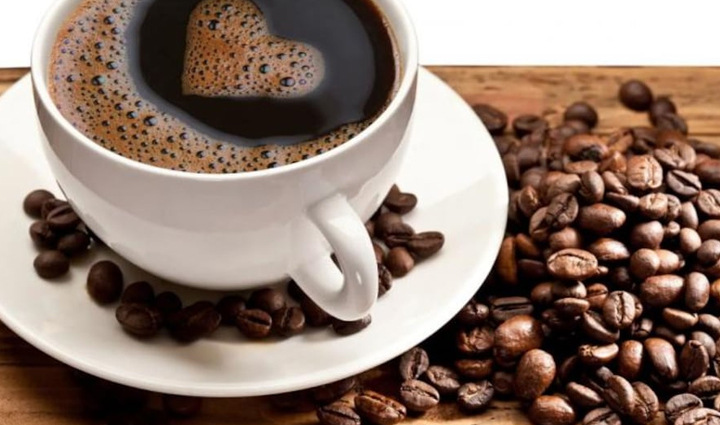 foods to avoid during anxiety,anxiety-triggering foods,foods that increase restlessness,nervousness-inducing foods,anxiety management through diet,foods to minimize anxiety symptoms,diet and anxiety control,avoiding anxiety-provoking foods,foods that exacerbate nervousness,anxiousness and dietary restrictions,foods that worsen anxiety,diet tips for anxiety relief,managing anxiety through nutrition,anxiety-reducing diet,foods to calm nerves,anxiety management strategies,nutrition and mental health,improving mental well-being with diet,diet and emotional health,foods that impact mood