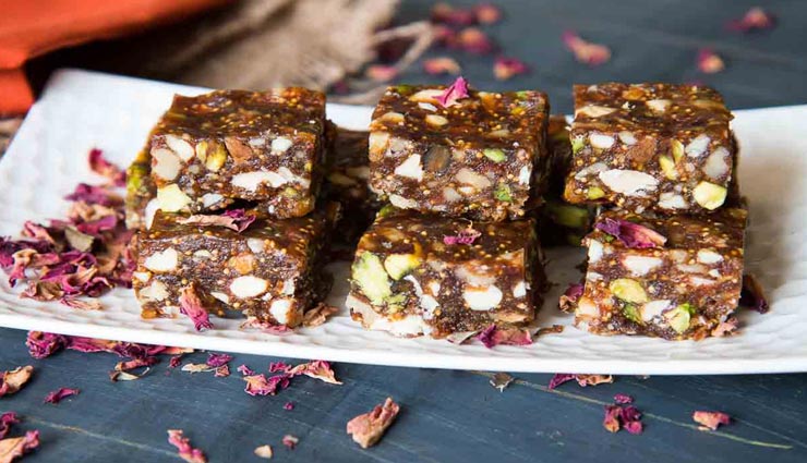 सर्दियों में बेहतरीन रहती हैं 'अंजीर ड्राईफ्रूट बर्फी', मीठे के साथ बनाए सेहत #Recipe