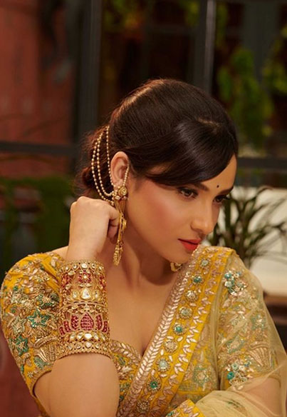 'मणिकर्णिका' : सामने आया 'झलकारी बाई' का रॉयल लुक, ढा रही है कयामत, तस्वीरे bollywood,manikarnika,ankita lokhande,ankita lokhande viral photos