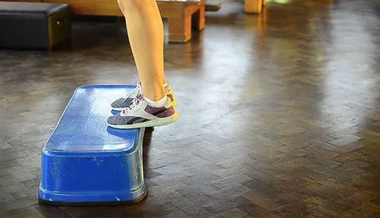 stair calf raises,ankle rotation,ankle toning,legs swinging,support squats,exercises for ankle fat,Health tips,fitness tips