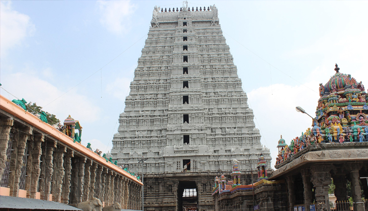 lord shiva temples,savan,visit,famous temples,india,mahadev temples,holy pilgrimage,religious sites,shiva darshan,spiritual journey,devotees,auspicious month,hindu festivals,shiva worship,indian culture