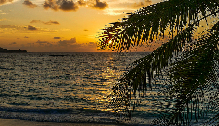 sunset spots in seychelles,best places to enjoy sunset in seychelles,scenic sunset locations in seychelles,breathtaking sunset views in seychelles,watching sunset in seychelles,romantic sunset spots in seychelles,seychelles travel guide,seychelles sunset experiences,must-visit sunset destinations in seychelles,capturing sunset beauty in seychelles