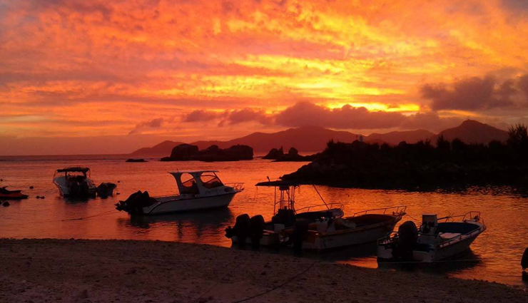 sunset spots in seychelles,best places to enjoy sunset in seychelles,scenic sunset locations in seychelles,breathtaking sunset views in seychelles,watching sunset in seychelles,romantic sunset spots in seychelles,seychelles travel guide,seychelles sunset experiences,must-visit sunset destinations in seychelles,capturing sunset beauty in seychelles